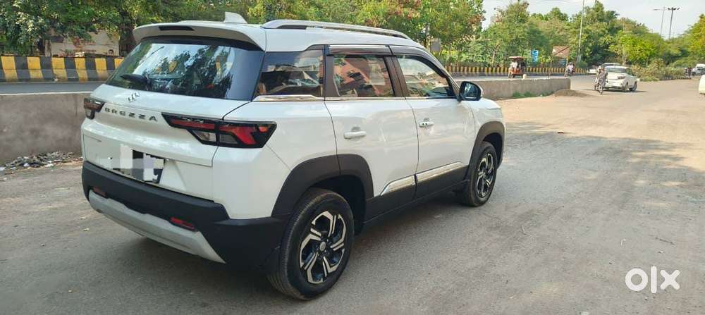 Maruti Suzuki Brezza Zxi S-cng, 2024, Cng & Hybrids