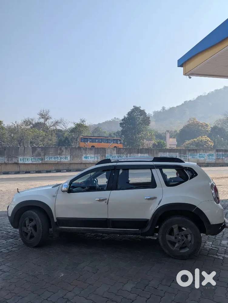 Renault Duster 1.5 Adventure December 2014 Top Model