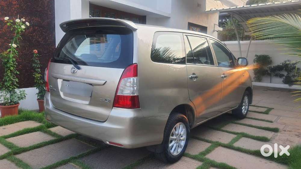 Toyota Innova 2004-2011 2.5 G4 Diesel 8-seater, 2009, Diesel