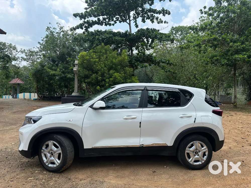 Kia Sonet Htk ( Midd Varient)2024 January Registration.