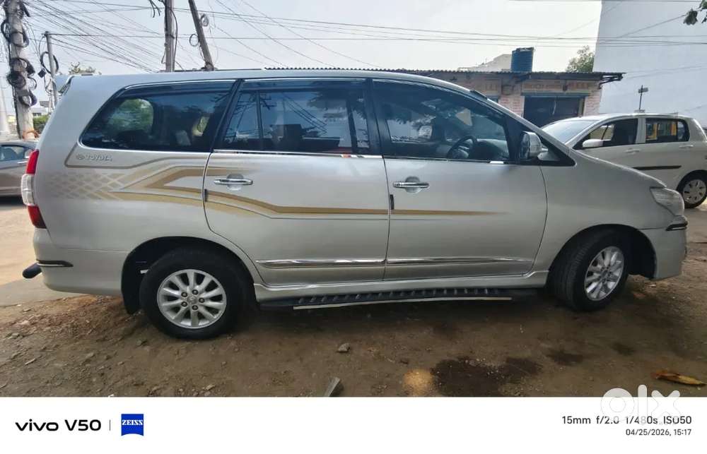 Toyota Innova 2014 Diesel 155000 Km Driven
