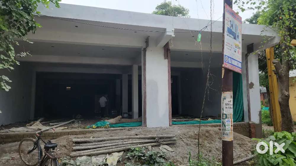 Hall for rent bhamroli on road