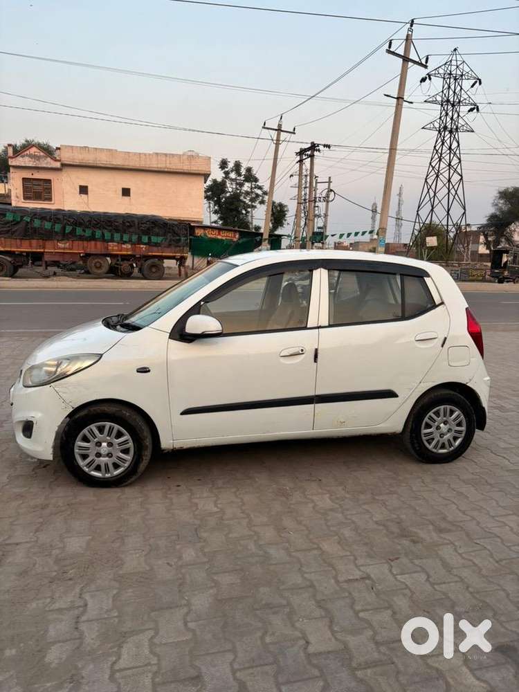 Hyundai I10 2011 Cng & Hybrids Good Condition