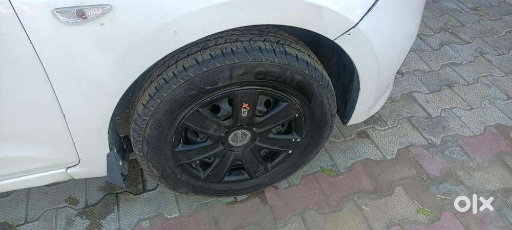 Hyundai I20 2014petrol 90000 Km Driven All Tyre New