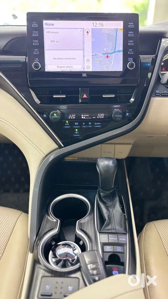 Toyota Camry Hybrid, 2022, Petrol