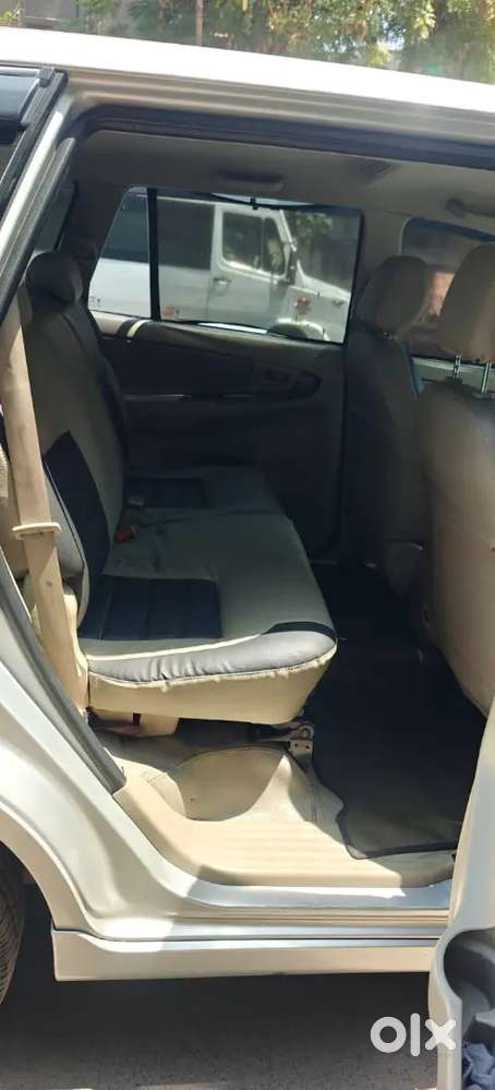 Toyota Innova 2014 Diesel Well Maintained