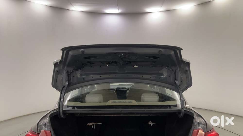 Maruti Suzuki Dzire 1.2 Zxi Plus Amt, 2018, Petrol