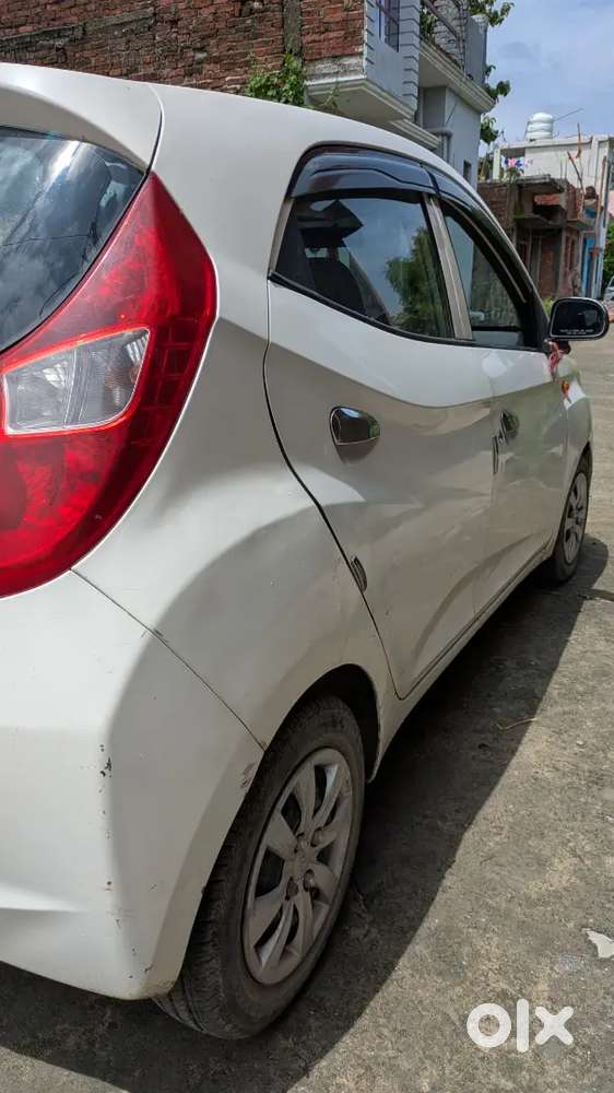 Hyundai Eon Magna+ Petrol Manual 2013