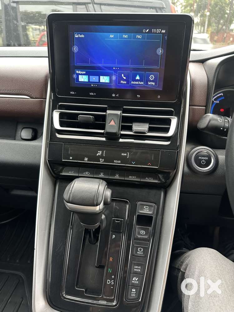 Toyota Innova Hycross 2.0 Vx Hybrid 7 Str, 2023, Petrol