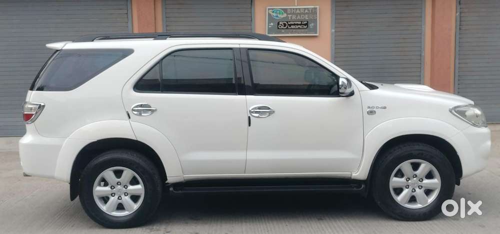 Toyota Fortuner, 2010, Diesel