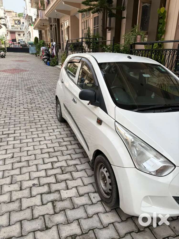 Hyundai Eon 2017 Cng & Hybrids 129000 Km Driven Registration 2018