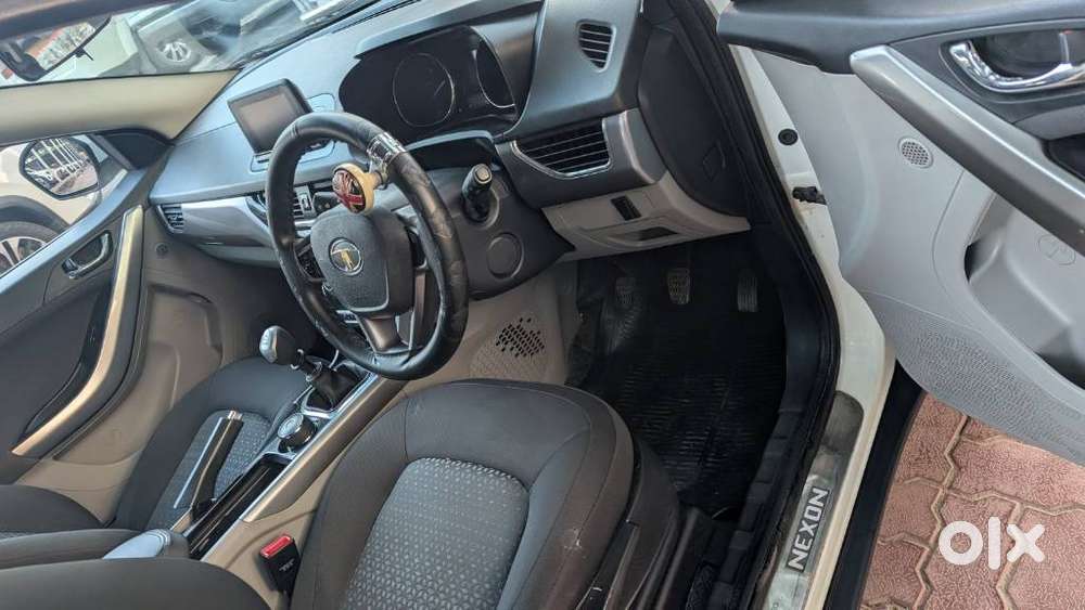 Tata Nexon 1.2 Revotron Xz Plus, 2018, Petrol