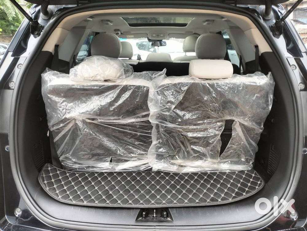 Mahindra Xuv700 2.2 Ax 7 Diesel Mt Luxury Pack Str, 2022, Diesel