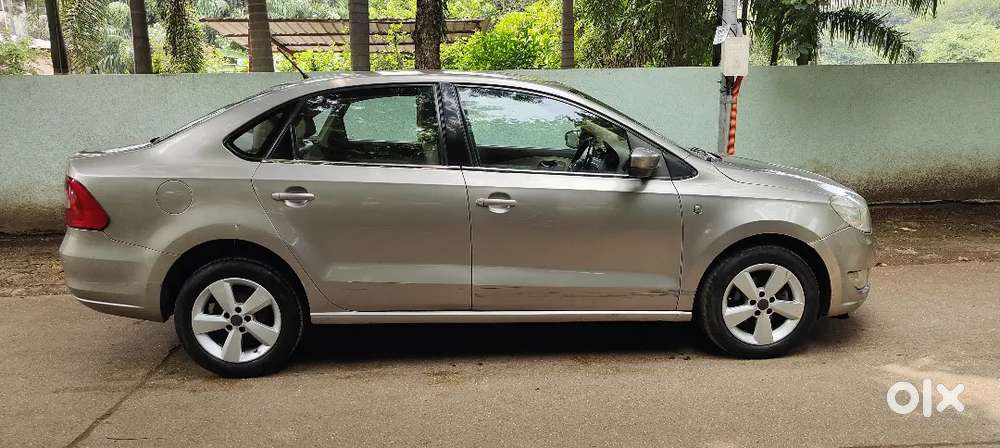Skoda Rapid Elegance 2014