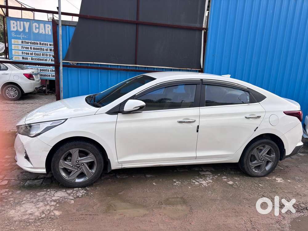 Hyundai Verna, 2022, Petrol