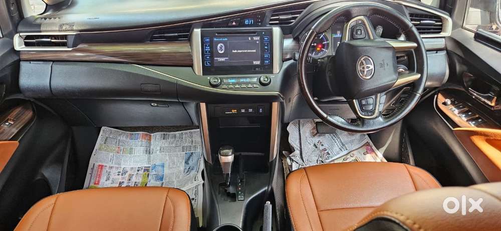 Toyota Innova Crysta 2.8 Z, 2017