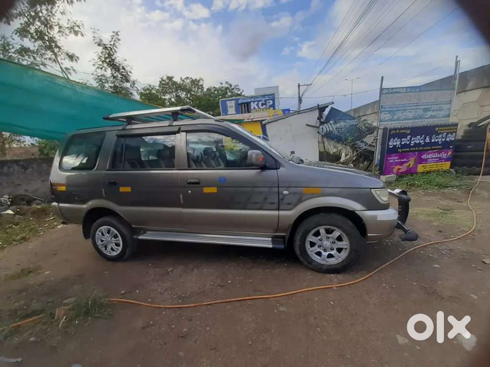 Chevrolet Tavera Neo 2015