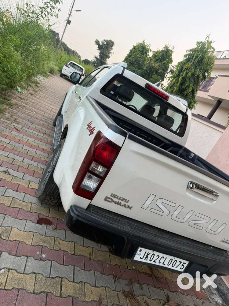 Isuzu V-cross 2019 Diesel Well Maintained