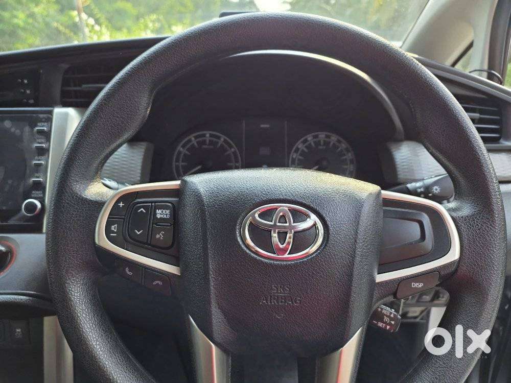 Toyota Innova Crysta [2020-ongoing] 2.7 Gx At 8 Str, 2022, Petrol