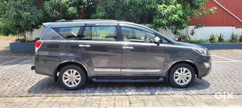 Toyota Innova Crysta 2.8 Gx At 8s, 2016, Diesel