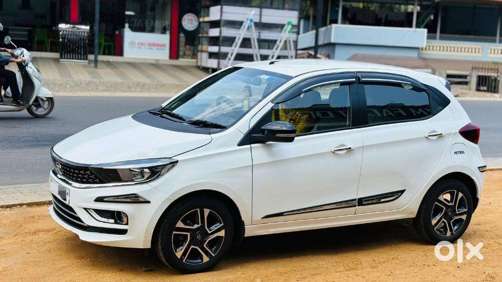 Tata Tiago 1.05 Revotorq Xz Plus Dualtone, 2023, Petrol