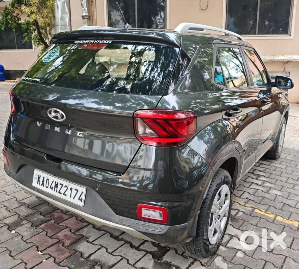 Hyundai Venue S 1.2 Petrol, 2021, Petrol