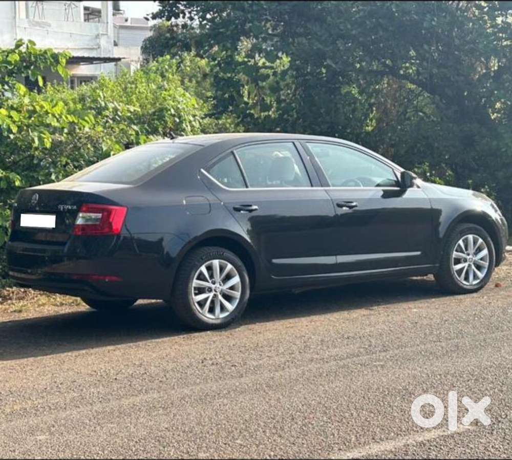 Skoda Octavia Style At Black
