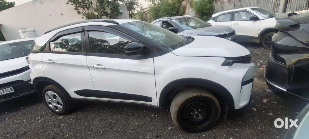 Tata Nexon 2025 Manual