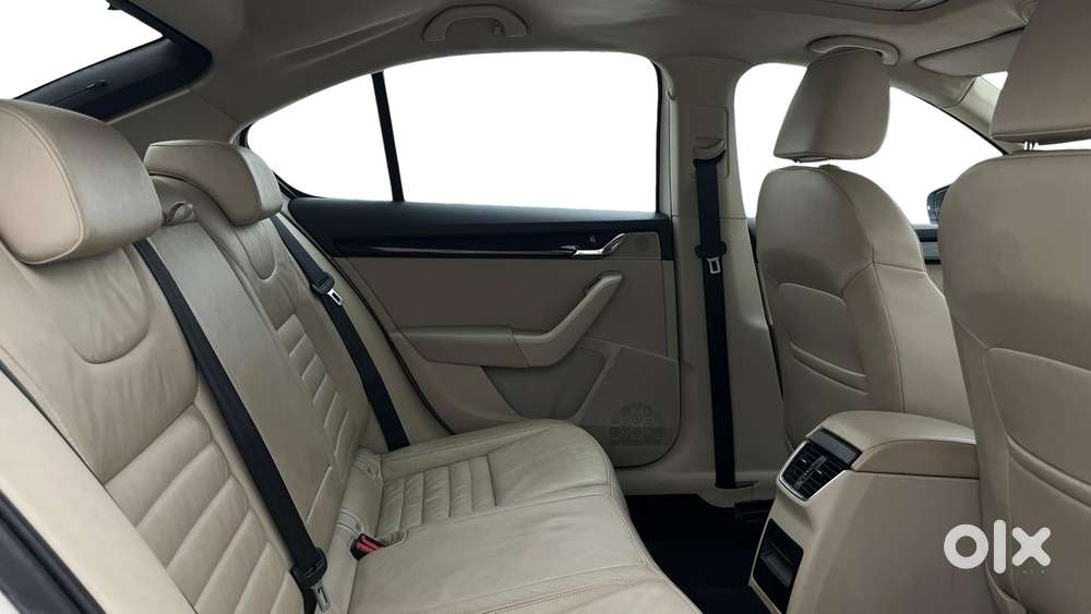 Skoda Octavia Elegance 2.0 Tdi At, 2014, Diesel