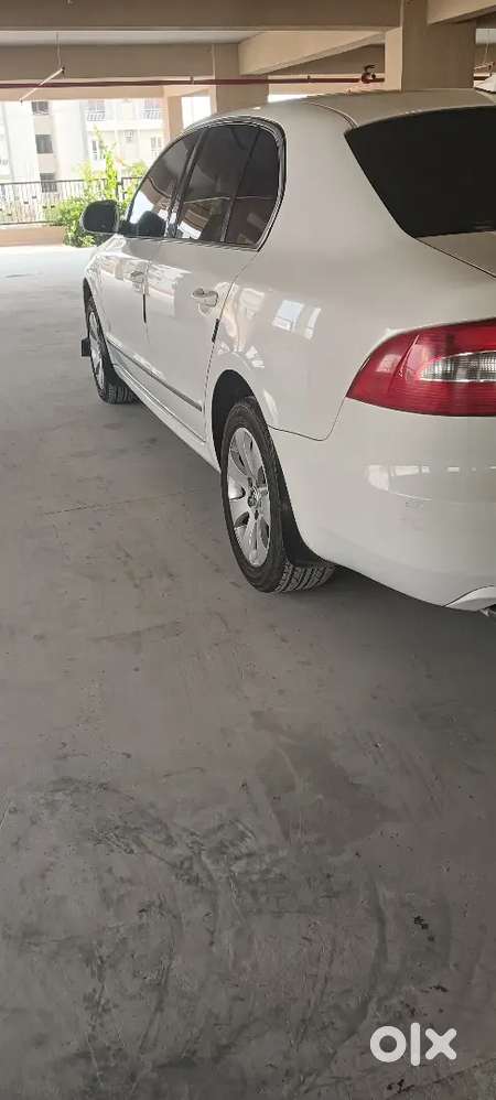 Skoda Superb Elegance 2012