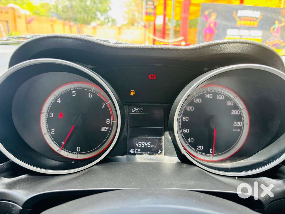 Maruti Suzuki Swift 1.2 Vxi (o), 2023, Cng & Hybrids