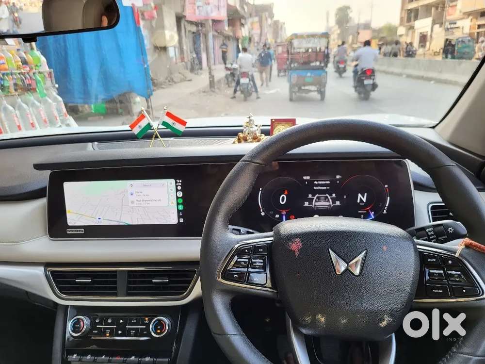 Mahindra Xuv700 2.0 Petrol 2024