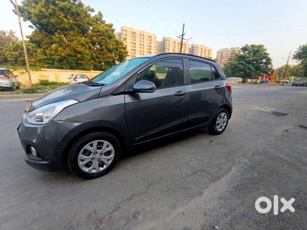 Hyundai Grand I10 Sportz, 2016, Petrol