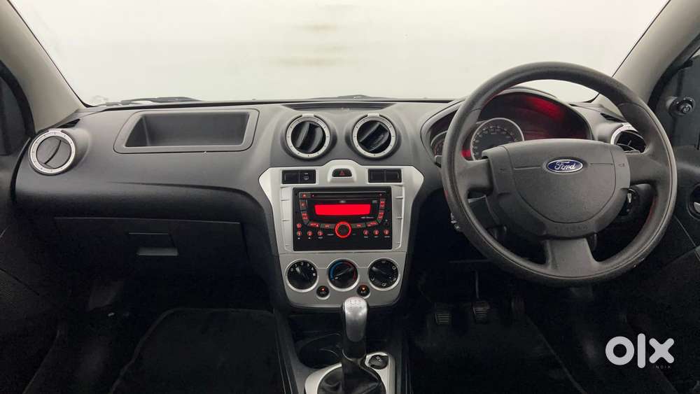 Ford Figo Petrol Zxi, 2015, Petrol