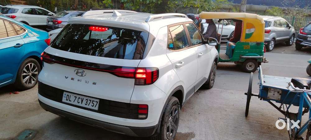 Hyundai Venue 1.2 S Plus, 2023, Petrol