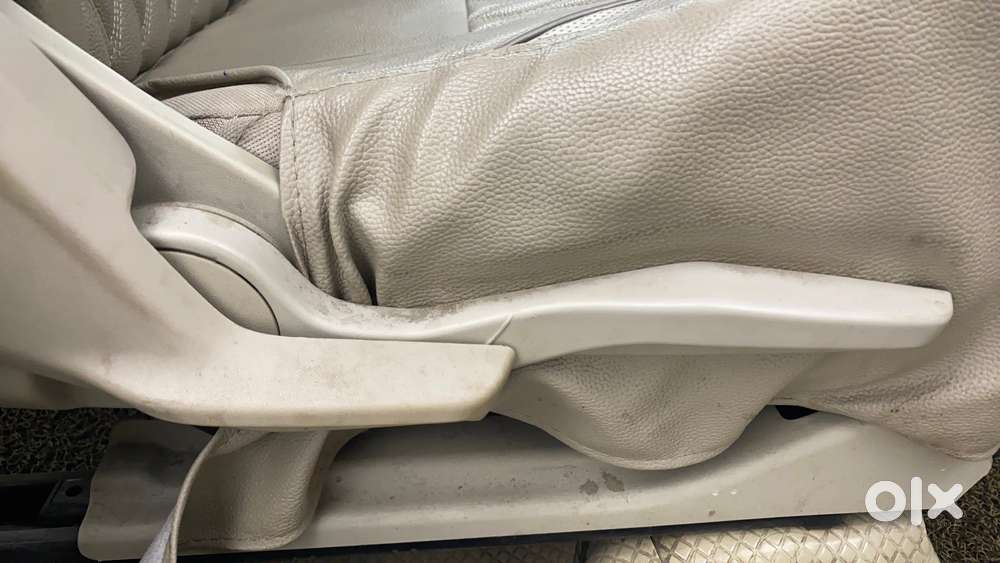 Maruti Suzuki Swift Dzire Amt Vxi, 2018, Petrol