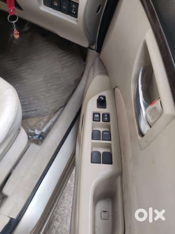 Maruti Suzuki Dzire 1.2 Vxi, 2013, Petrol
