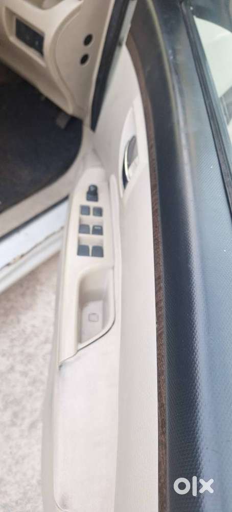 Maruti Suzuki Swift Dzire Vdi Bsiv, 2015, Diesel