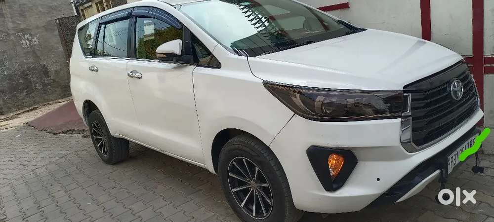 2017 Model Crysta