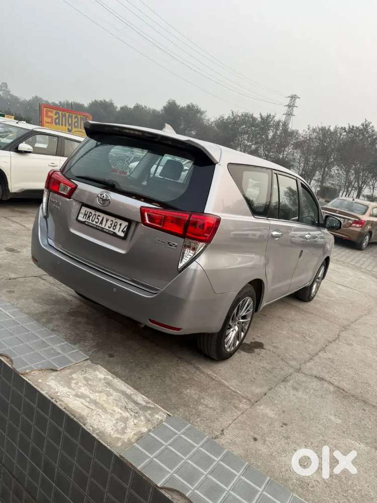 Toyota Innova Crysta