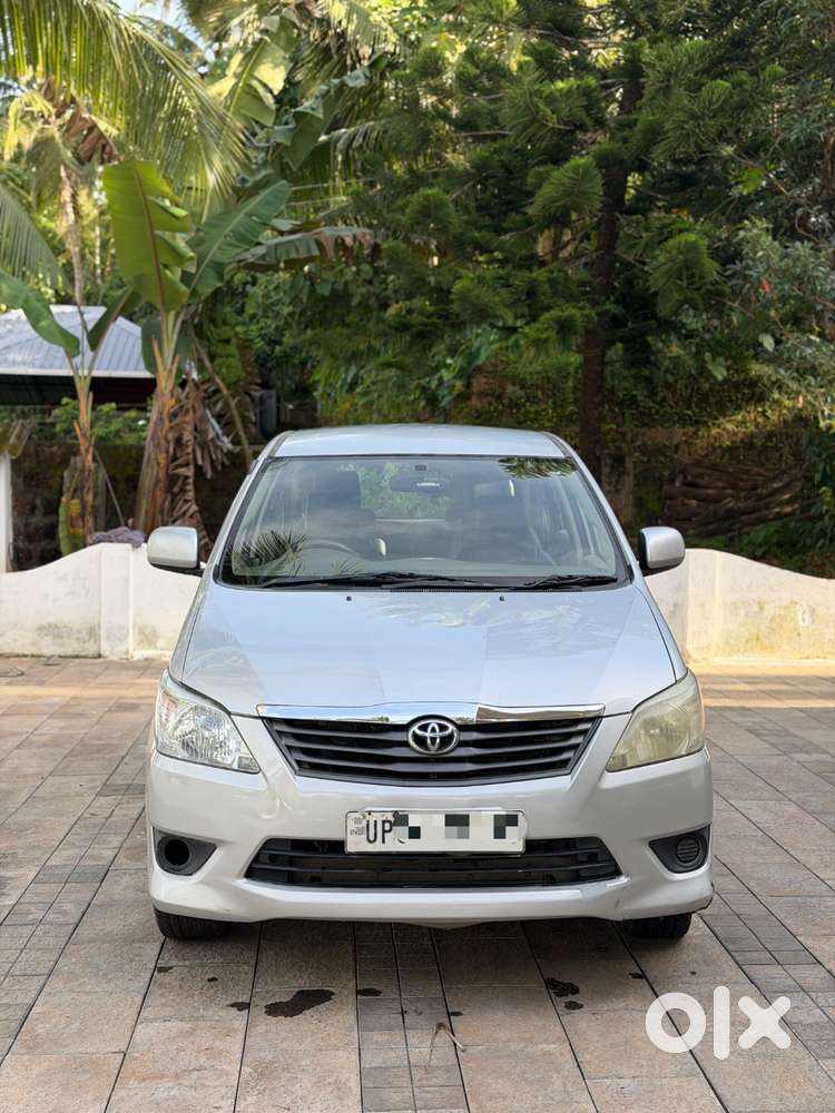 Toyota Innova 2012 Diesel 240000 Km Driven