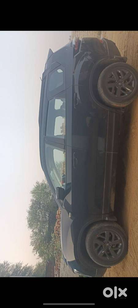 Tata Safari Xt+ Dark 2022