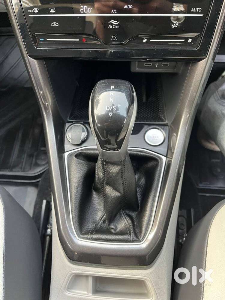 Volkswagen Taigun 1.0 Tsi Topline At, 2023, Petrol