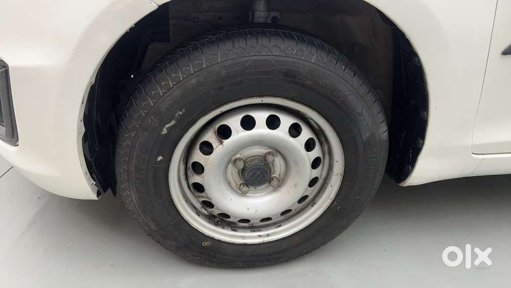 Maruti Suzuki Swift 1.2 Lxi (o), 2017, Petrol