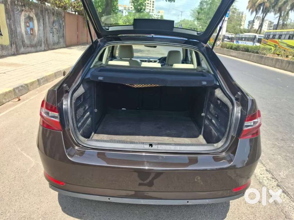 Skoda Superb [ ] 1.8 Style Tsi At, 2018, Petrol
