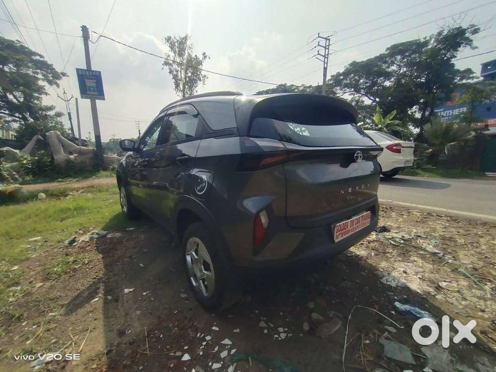 Tata Nexon Smart Plus S 1.2 Revotron Petrol 5 Mt, 2023, Petrol