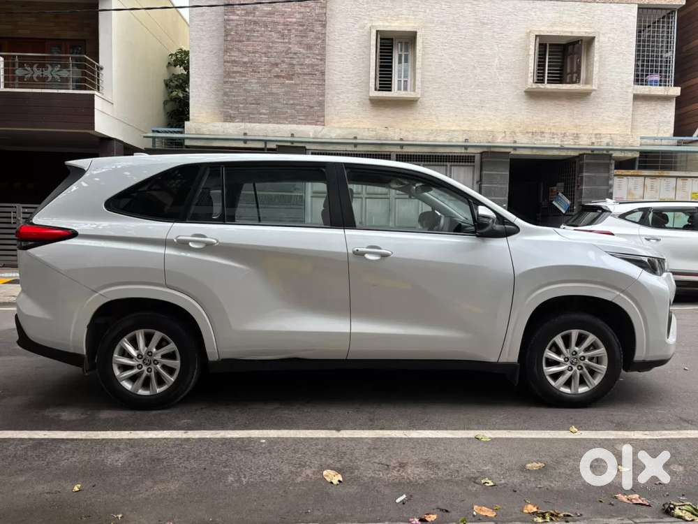 Toyota Innova Hycross 2.0 Gx 7 Str, 2023, Petrol
