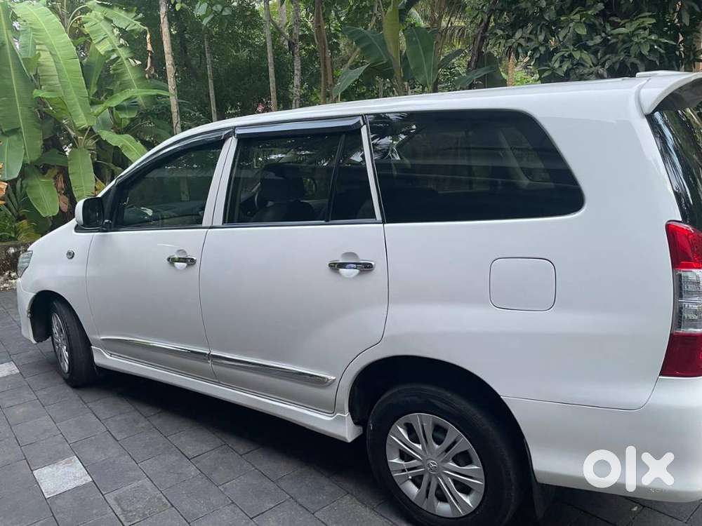 Toyota Innova 2015 Diesel 2-owner