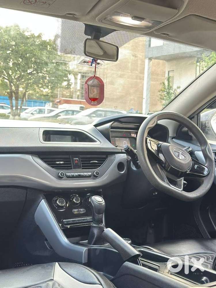 Tata Nexon 1.5 Revotorq Xm (s), 2022, Petrol