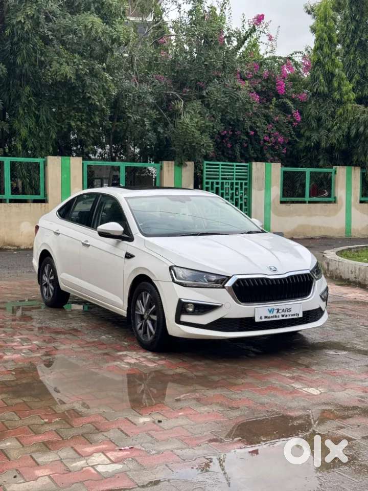 Skoda Slavia Style 1.0l Tsi At, 2022, Petrol